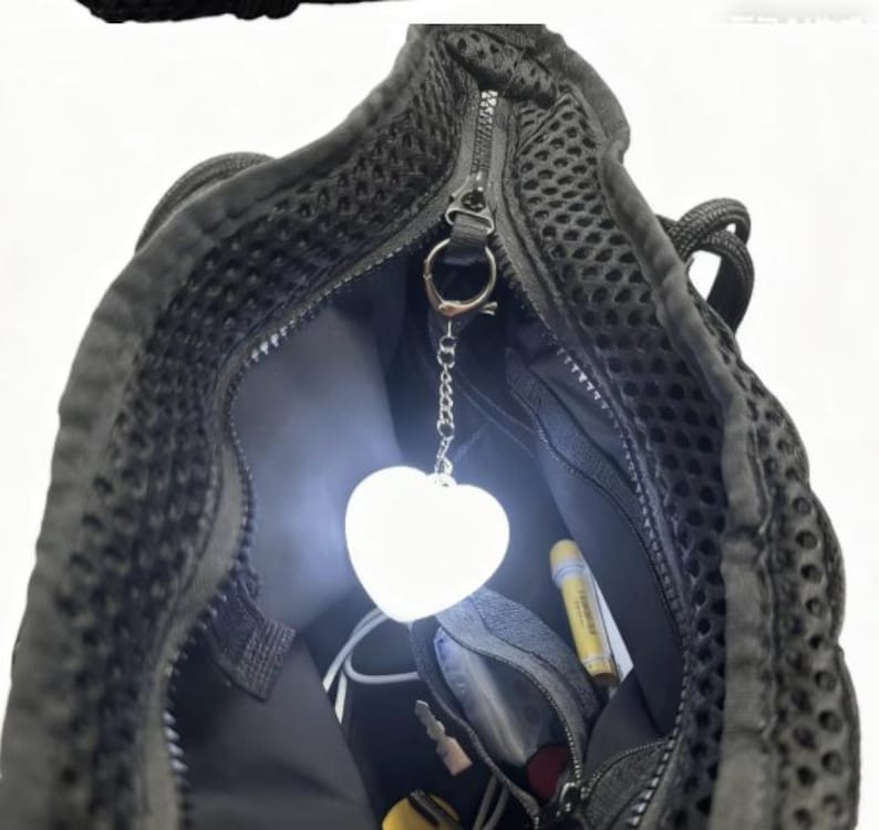 HAVENMARKT™ CLIP-ON LED PURSE LIGHT FOR NIGHT SAFETY ACCESSORY